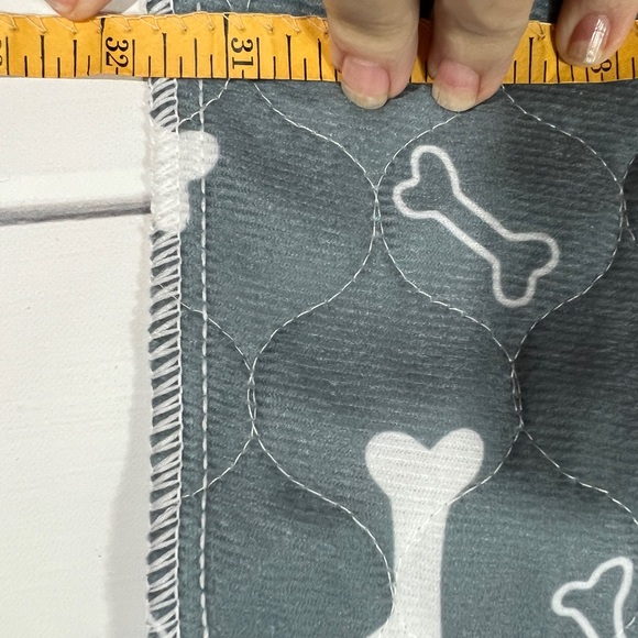 Large reusable Pet waterproof pad approx 35x31” washable great for doorways - Picture 5 of 9